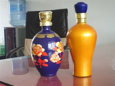 供應噴涂酒瓶【13912045688】-中華包裝瓶網-專業(yè)的瓶子、瓶蓋交易網站