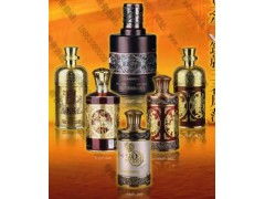 電鍍、噴涂與浮雕 現(xiàn)代酒瓶裝飾工藝的多元?jiǎng)?chuàng)新